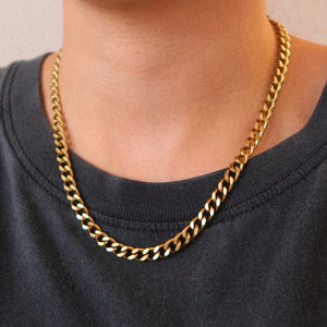Ivy Gold Curb Chain Necklace