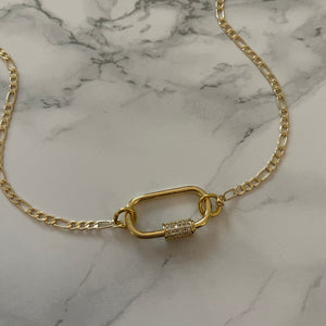Mila Gold Clasp Dainty Necklace