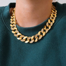Load image into Gallery viewer, Goldie Chunky Chain Necklace