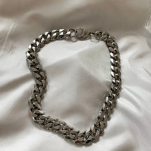 Load image into Gallery viewer, Layla Silver Chunky Necklace