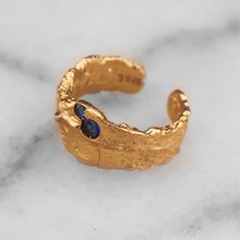 Load image into Gallery viewer, Gold Sapphire Ring