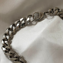 Load image into Gallery viewer, Layla Silver Chunky Necklace